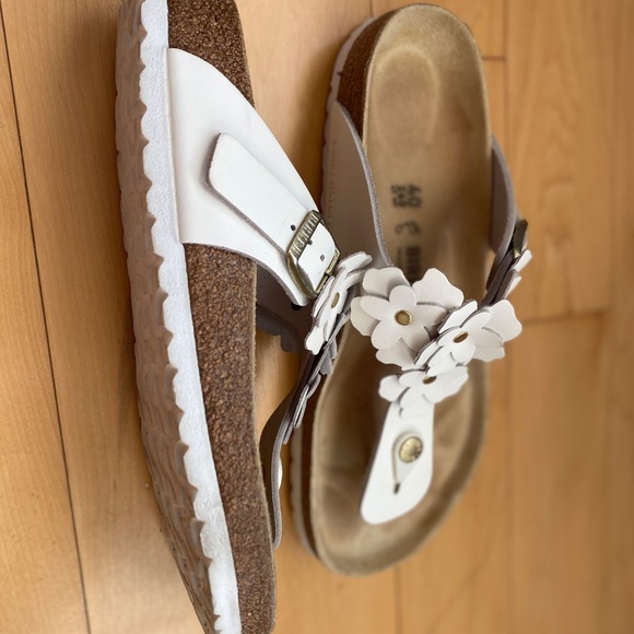 Birkenstock Gizeh Flower Size 40 EUC - Picture 5 of 12